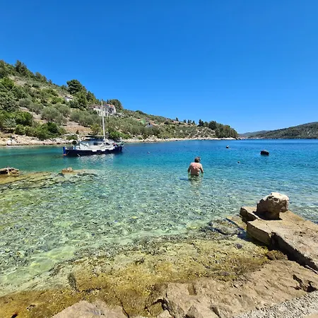 Lemon And Sun Vela Luka